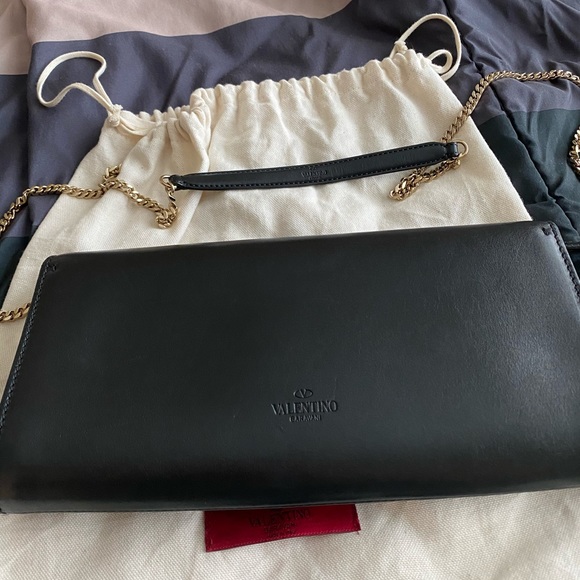 Valentino garavani Demi lune leather chain bag - Picture 4 of 7